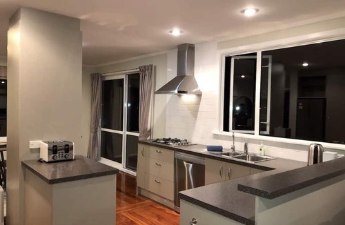 Oamaru House | The Sea View BnB