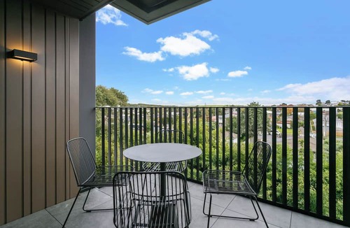 Mount Wellington Apartment | Urban Rest Sylvia Park