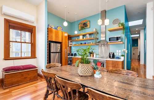 Wellington Apartment | The Bird's Nest | 2BR Loft | Lambton Quay