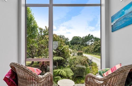 Tawharanui House | 923 Takatu - Tawharanui Peninsular Holiday Home