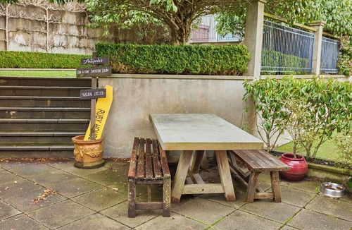 Northland House | Spacious four bedroom home with Private Hot Tub, Heated Pool & Tennis Court.