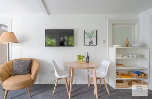 Freemans Bay Apartment | Delightful Freemans Bay Home|by Furnished Rentals