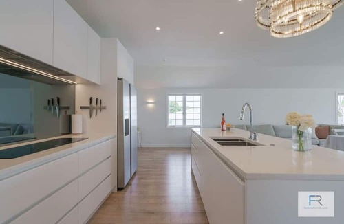 St. Heliers House | Stunning Home with Ocean Views
