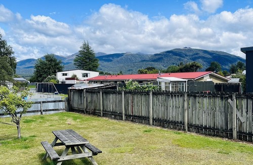 Te Anau House | THE BACH 🏡nSmall kiwi bach, close to town.