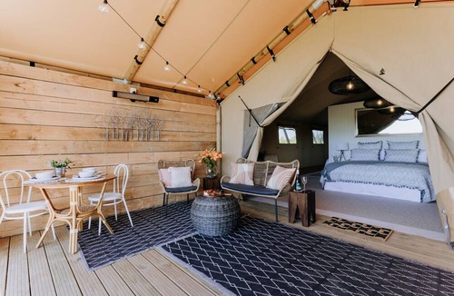 Clive RV Rental | Villas & Vines Glamping