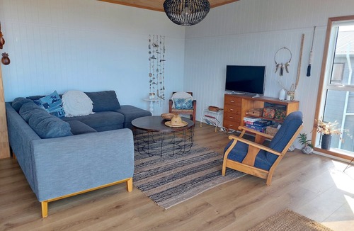 Pataua North House | Cool & Funky Bach just one back from the beach at Pataua North