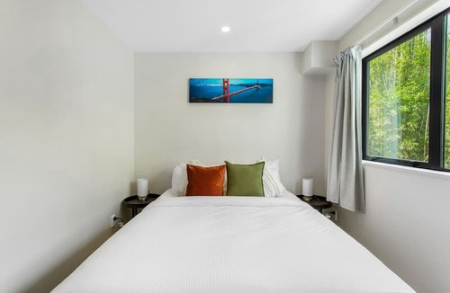 Otahuhu Apartment | Urban Pulse Townhouse with parking