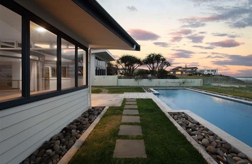 Waihi Beach House | ALL THE 3'S @ NUMBER 3
