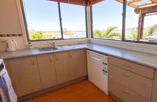 Ngunguru House | The Oasis - Holiday Home