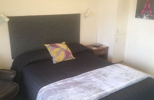 Hawera Hotel | Mount View Motel