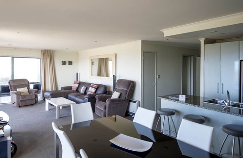 Mount Maunganui Apartment | The Reef Beachfront Apartments