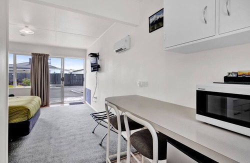 Hawera Apartment | Avon Motel