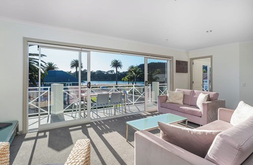 Whitianga Apartment | Crowsnest Apartments