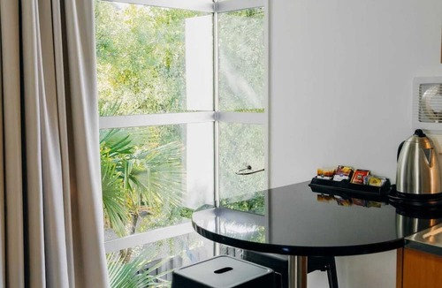 Sumner Apartment | Sumner Bay Motel & Apartments