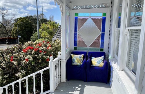 Freemans Bay Villa | Grand villa plus studio in central location