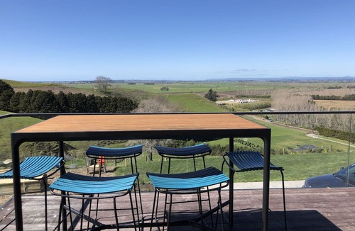 Papamoa House | Luxury Papamoa escape, heated pool, amazing views, a family paradise!