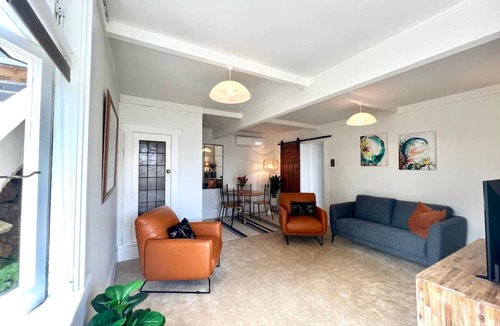 Devonport Apartment | Cheltenham Beach Apartment, Devonport