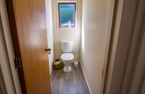 Pohara House | Pohara's Kauri Lodge - Coastal Views in Golden Bay