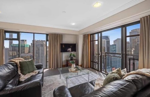 Auckland Central Business District Apartment | Views @ Metropolis - Free Parking!