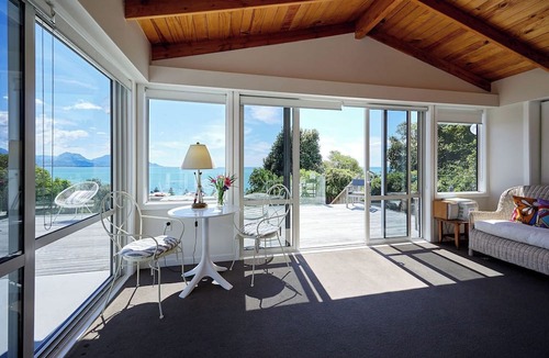 Kaikoura House | Ocean & Mountain Views | Spacious Home