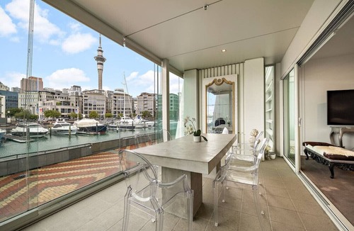 Auckland Central Business District Apartment | QV Stays Spacious Lighter Quay Haven