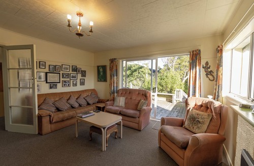 South Bay House | Classic Kiwi Bach|Southbay