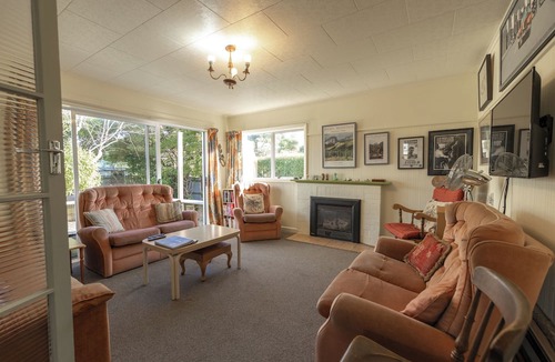 South Bay House | Classic Kiwi Bach|Southbay