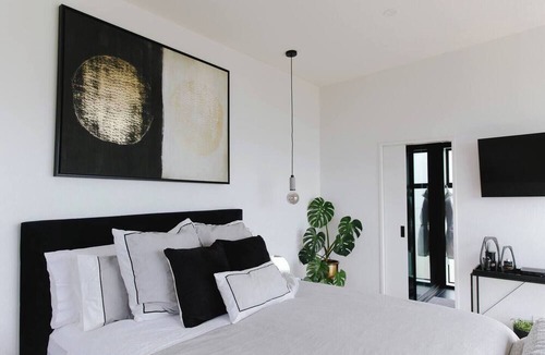 Pouto House | Kauri Lodge -Luxury waterfront