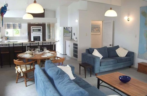 Pauanui House | Hosts on the Coast Vista Verde