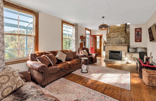 Waipu House | Timeless Retreat, an iconic landmark steeped in history, opposite Waipu Caves!