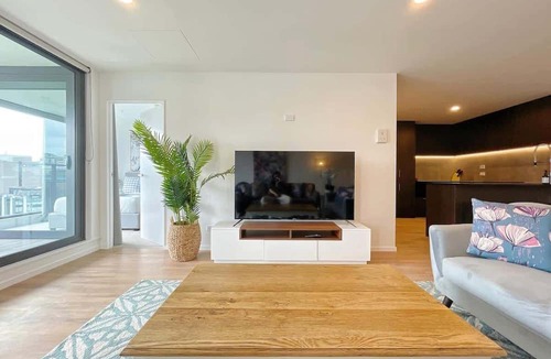 Newton Apartment | Unique Luxury Amazing SkyTower Parkview & Parking