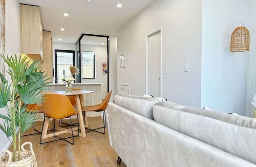 Grey Lynn Condo | Garden Gem 2 BDR+1 Study Townhouse Near Ponsonby