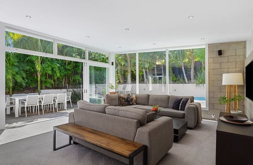 Ponsonby Apartment | Luxury Ponsonby Villa| by Furnished Rentals