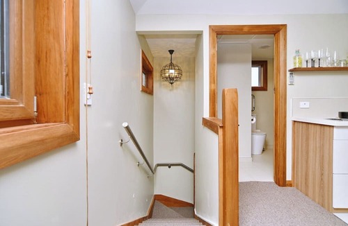 Christchurch Apartment | Studio 85 – Chic Retreat with EV Charger