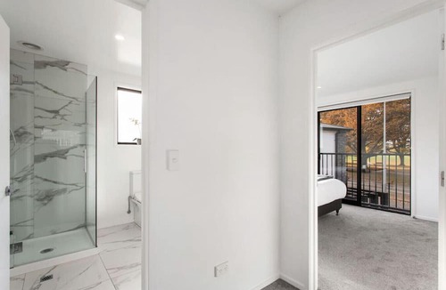 Riccarton Apartment | Brand New Opposite Hagley Park Close CBD Hospital