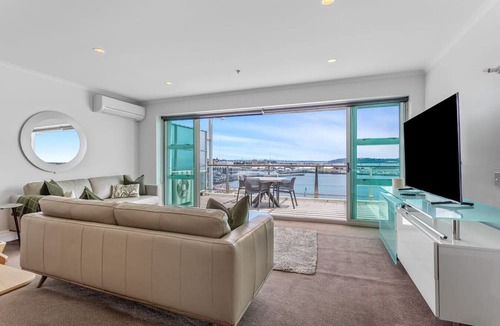 Auckland Central Business District Apartment | QV Stays Luxe Waterfront Haven