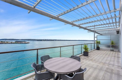 Auckland Central Business District Apartment | QV Stays Luxe Waterfront Haven