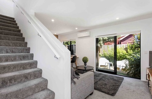 Christchurch City Centre Apartment | Relax Unwind Super Fast Internet