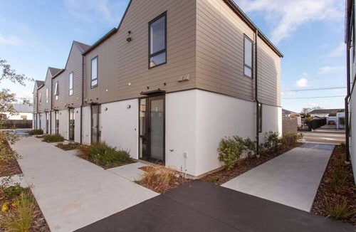 Sydenham Apartment | Brand New 2 Bedroom | Free off Street Parking