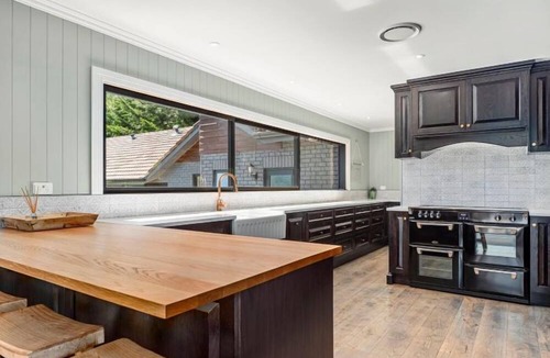 Taupo House | Stagford Lodge - Taupo