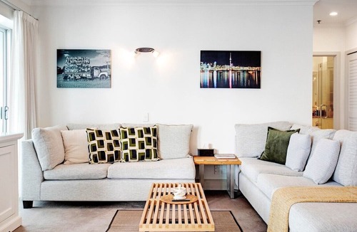 Auckland Central Business District Apartment | Space Style and Comfort