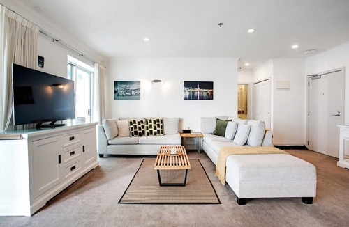 Auckland Central Business District Apartment | Space Style and Comfort