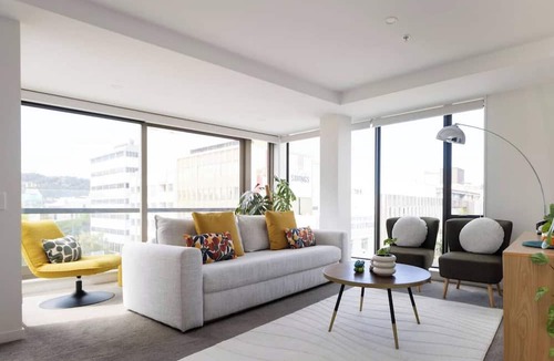 Te Aro Apartment | Luxe 1BR City Apt | Modern, Spacious w/Parking
