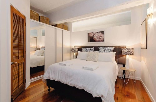 Te Aro Apartment | Bright & Spacious 1BR Apt | Central City Stay