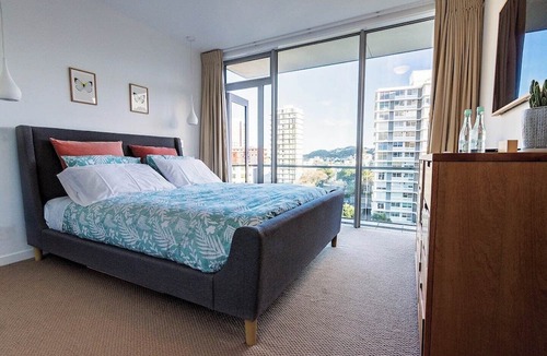 Wellington Apartment | Executive Apartment - Great Location Close to Attractions, Shops & Eateries