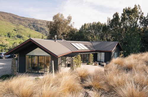 Cardrona House | Cardrona Alpine Villa (with hot tub)