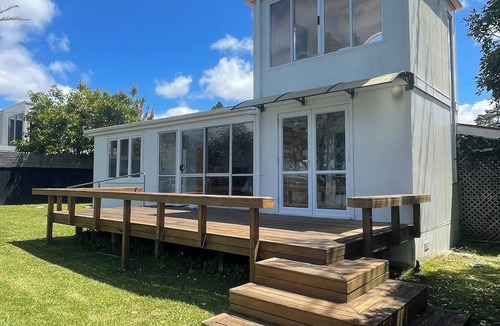 Auckland House | The Hidden Paradise