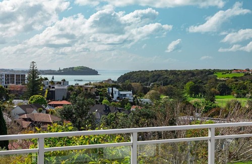 Orakei House | Welcome to Luxury Living in CBD