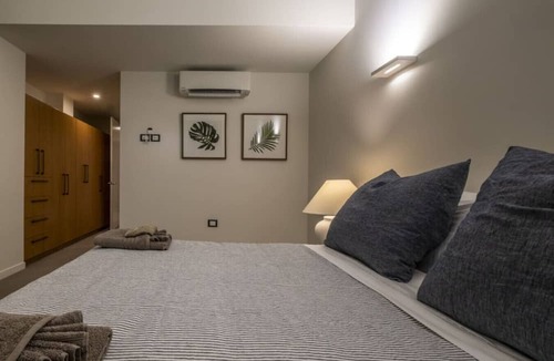 Christchurch City Centre Apartment | Premium City 3bed Apartment with Gated 2 car parks