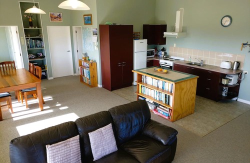 St. Arnaud House | Base Camp - St Arnaud